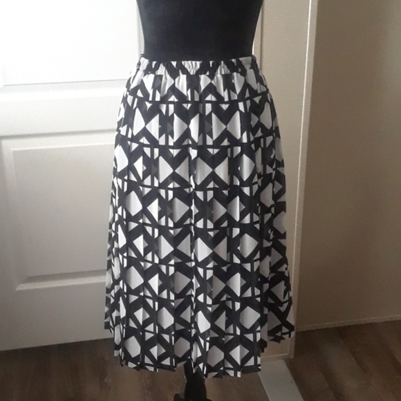 leslie Fay 2 Piece Garment Size 20W - Picture 7 of 11